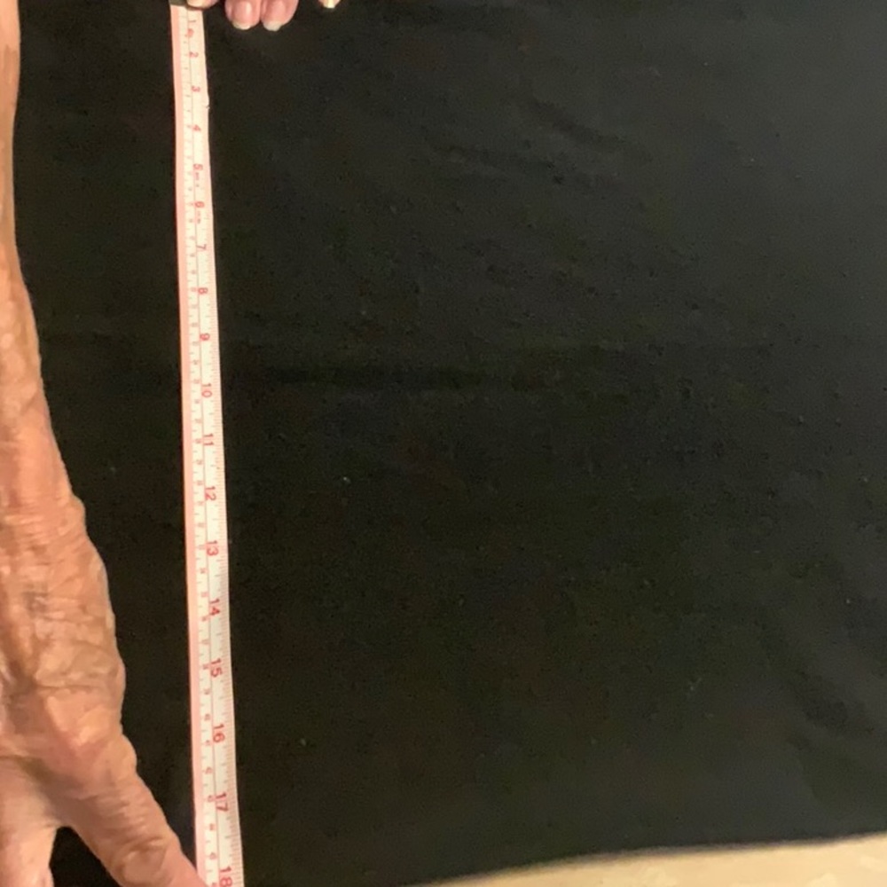 Black Cashmere sweater - Picture 10 of 10